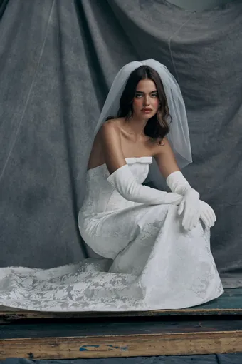 Anne Barge Couture #Elysia #2 frontface vertical cropped thumbnail