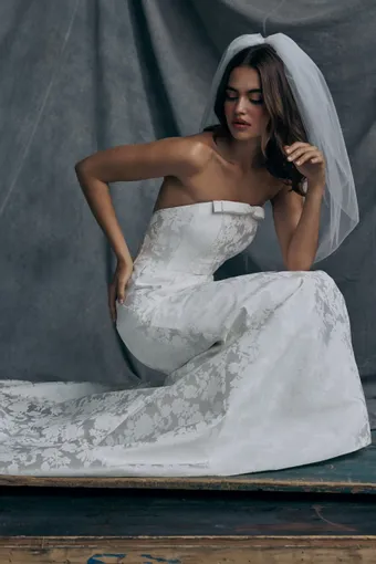Anne Barge Couture #Elysia #3 frontface vertical cropped thumbnail