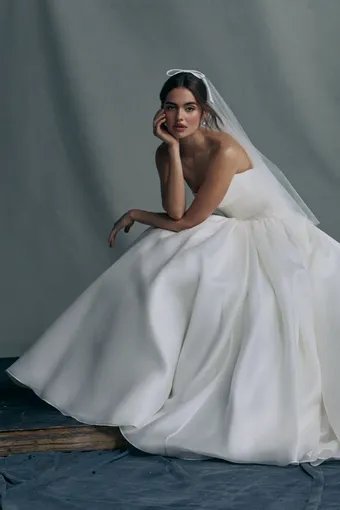 Anne Barge Couture #Noblesse #6 frontface vertical cropped thumbnail