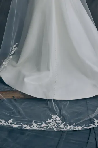 Anne Barge Couture #Verite #4 vertical cropped thumbnail