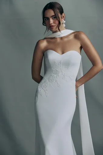 Anne Barge Couture Style Luminaire #2 frontface vertical cropped thumbnail