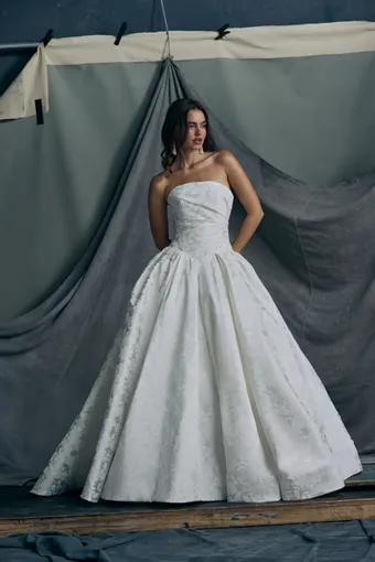 Anne Barge Couture Style Monarch #0 default frontface vertical thumbnail