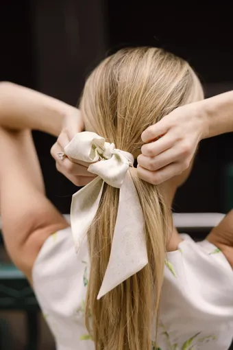 Lula Kate Style #White Lily of the Valley Silk Twilly #0 default frontface vertical thumbnail