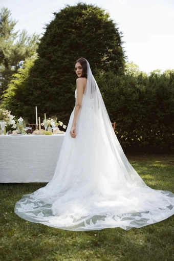 Jenny Yoo V22552 Lorelai Veil #1 default backface vertical thumbnail