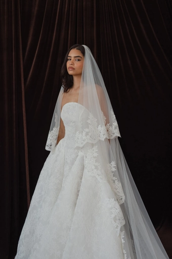 Jenny Yoo V22555 Judith Veil #17 vertical cropped thumbnail