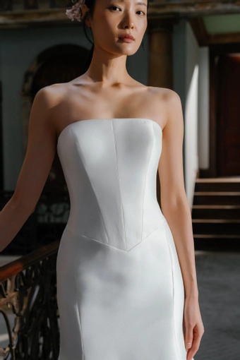 Sareh Nouri Artemis $4 frontface vertical cropped thumbnail