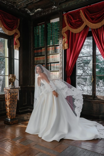 Sareh Nouri Delara $5 vertical thumbnail