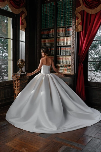 Sareh Nouri Delara $6 backface vertical thumbnail