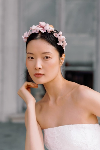 Sareh Nouri Janan $6 frontface vertical cropped thumbnail