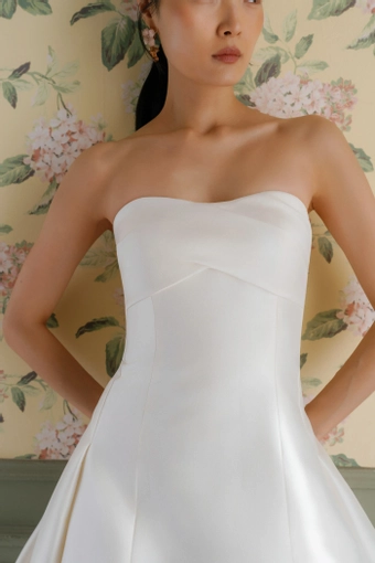 Sareh Nouri Maryam $6 frontface vertical cropped thumbnail