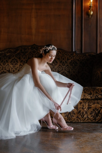 Sareh Nouri Neda $5 frontface vertical thumbnail