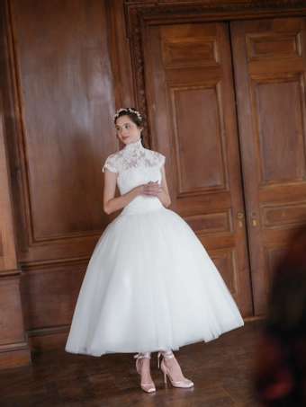 Sareh Nouri Neda $3 frontface vertical thumbnail