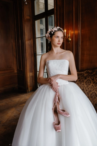 Sareh Nouri Neda $13 frontface vertical cropped thumbnail