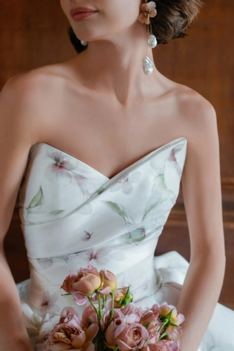 Sareh Nouri Shirzan $10 frontface vertical cropped thumbnail