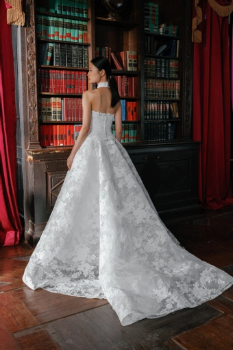 Sareh Nouri Zhina $4 default backface vertical thumbnail