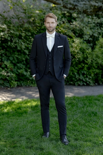 Larr Brio Dawson Suits #10 frontface vertical thumbnail