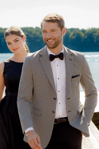 Larr Brio Houndstooth Soft Coat #3 frontface vertical cropped thumbnail