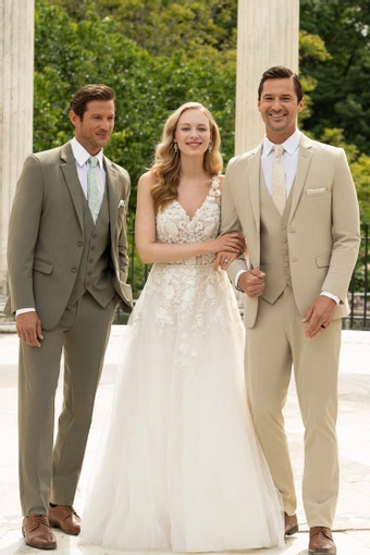 Larr Brio Metro Suits #87 frontface vertical thumbnail