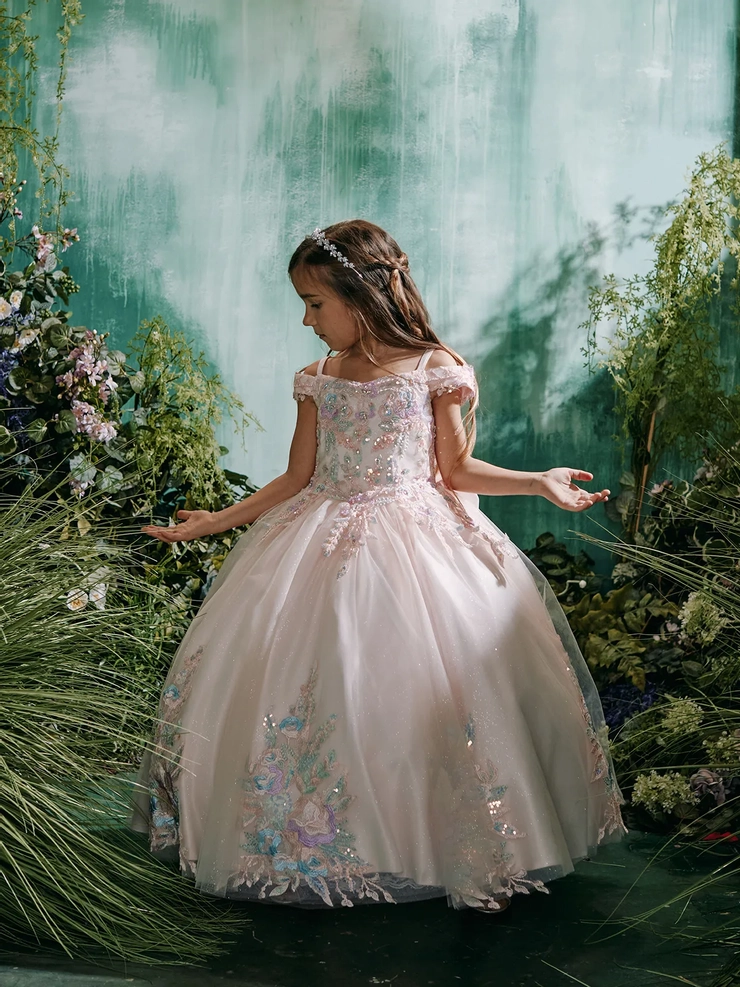 Tip Top Kids | De La Rosa's Bridal & Tuxedo - 7050 | De La Rosa's