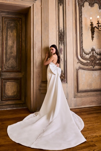 Kelly Faetanini #Adriana #2 default backface vertical thumbnail