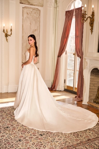 Kelly Faetanini #Bianca #1 default backface vertical thumbnail