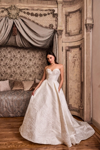 Kelly Faetanini Clarissa #0 default frontface vertical thumbnail