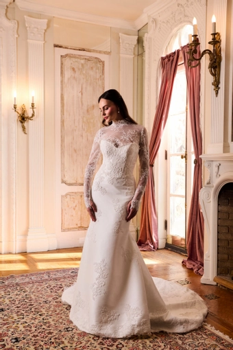 Kelly Faetanini #Elena #1 frontface vertical thumbnail