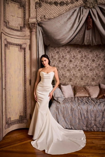 Kelly Faetanini #Emilia #0 default frontface vertical thumbnail