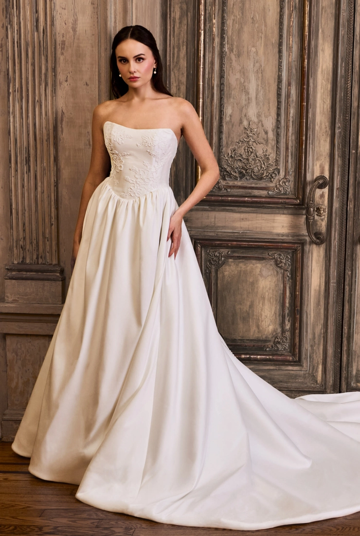 Kelly Faetanini Gabriella #0 default frontface vertical picture