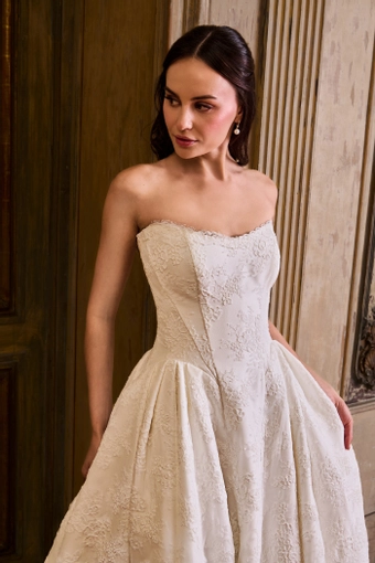 Kelly Faetanini #Rhylan #2 frontface vertical cropped thumbnail