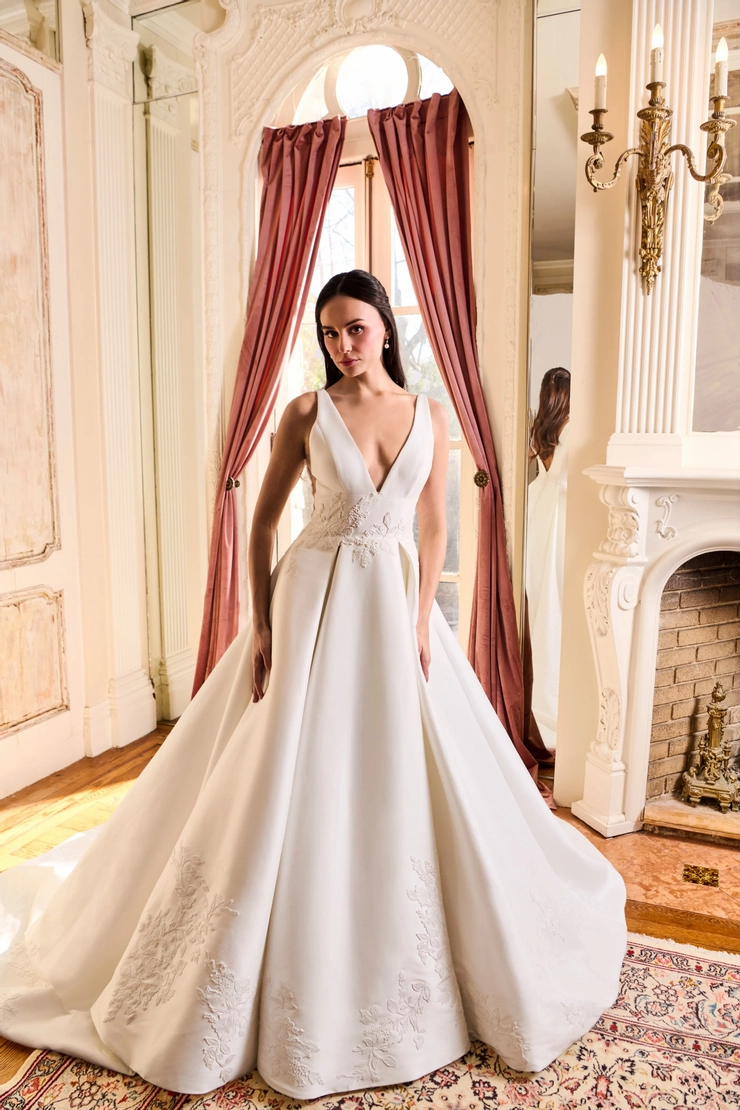 Kelly Faetanini - Valentina | The White Gown