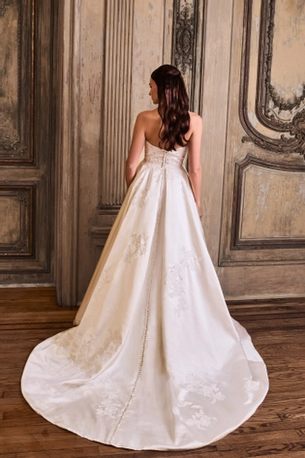 Kelly Faetanini #Veronica #2 default backface vertical thumbnail