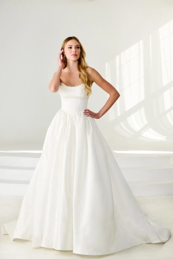 Liv Collection by Kelly Faetanini #Julia #0 default frontface vertical thumbnail