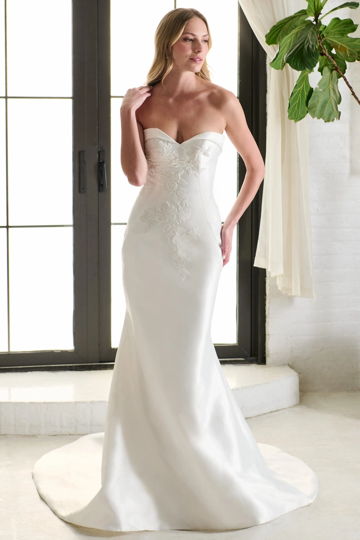 Liv by Kelly Faetanini Sophia #0 default frontface vertical picture