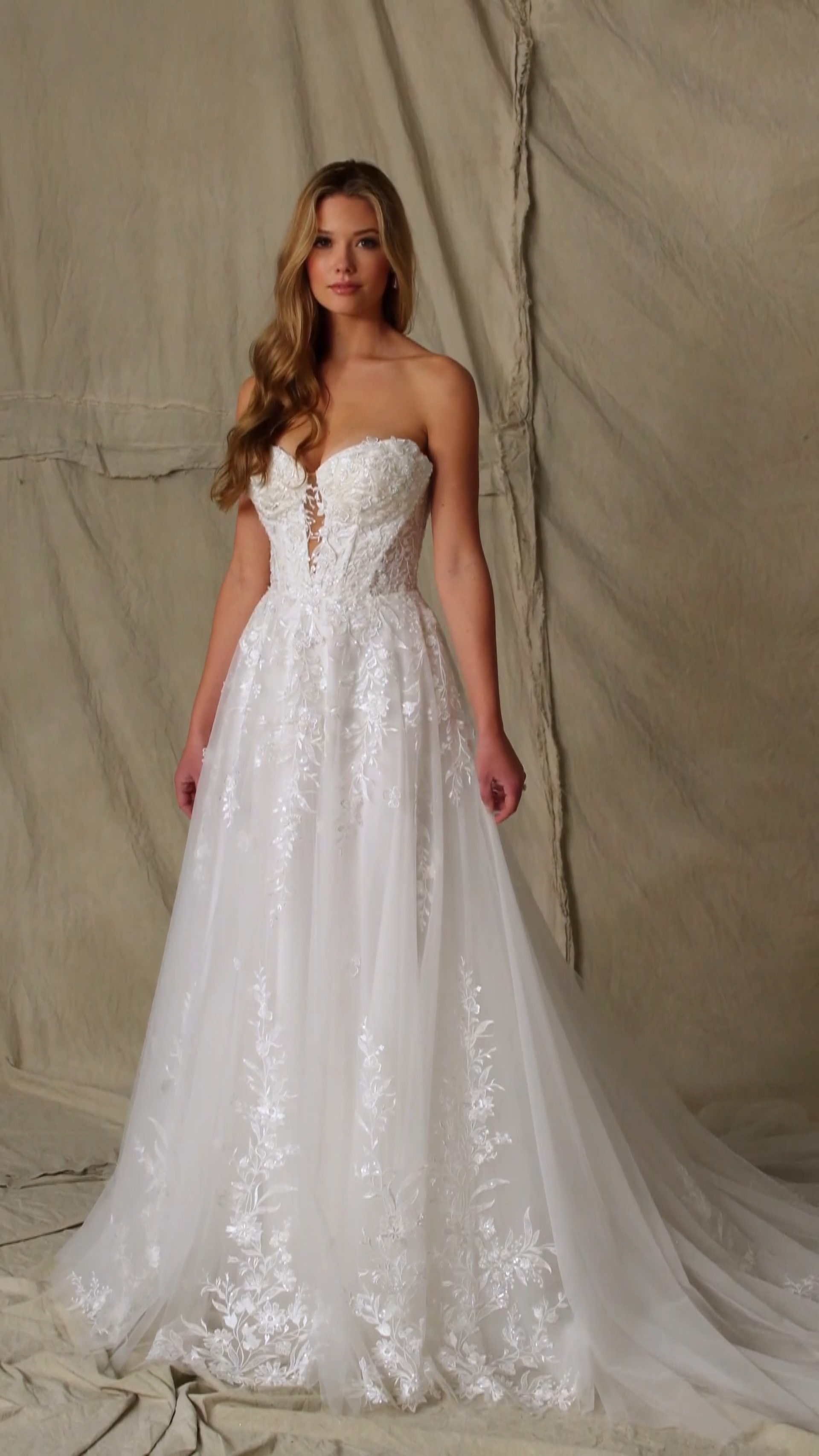 Enchanting by Mon Cheri Style #E423 #3 thumbnail
