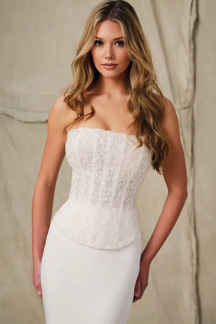Style No. E421 #3 Ivory frontface vertical cropped picture