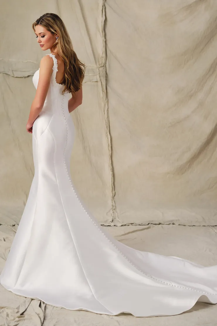 Style No. E428 #2 default Diamond White backface vertical picture