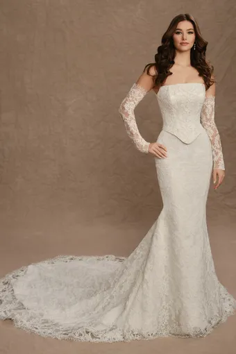 MT4012 Liv $5 Diamond White frontface vertical thumbnail