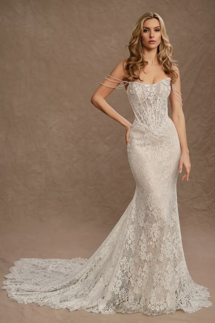 MT4014 Griffin #4 Ivory/Nude frontface vertical picture