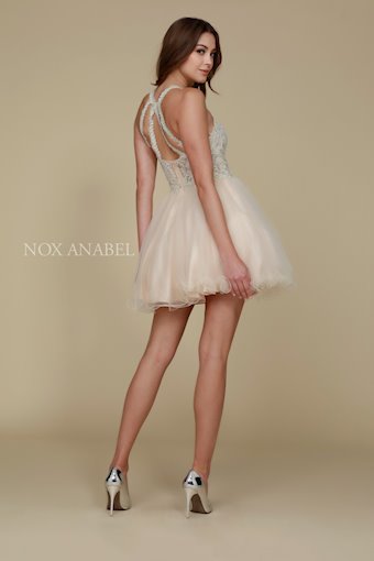 Nox Anabel B652 #8 vertical thumbnail
