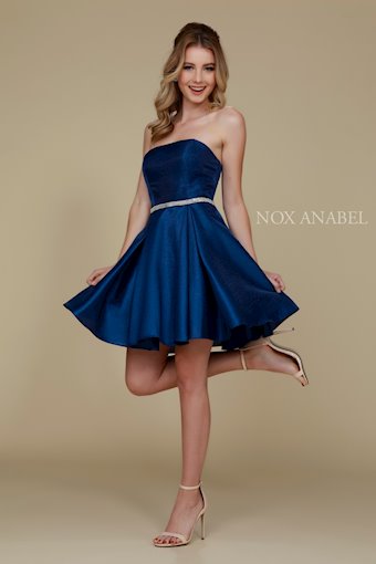 Nox Anabel Y661 #4 vertical thumbnail