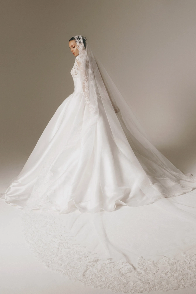 Nicole and Felicia Style #NF133 #4 backface vertical thumbnail