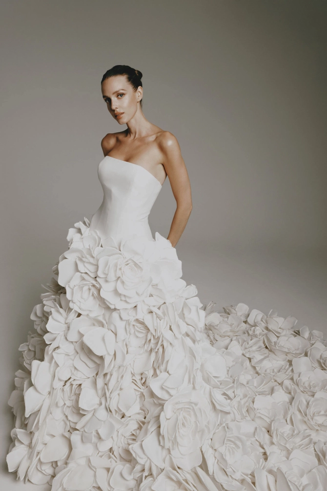 Nicole and Felicia Style #NF143LUXE #4 frontface vertical cropped thumbnail