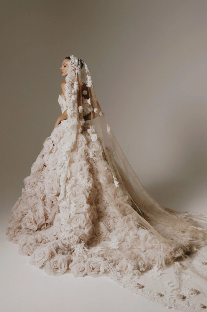 Nicole and Felicia Style #NF144LUXE #4 default backface vertical thumbnail