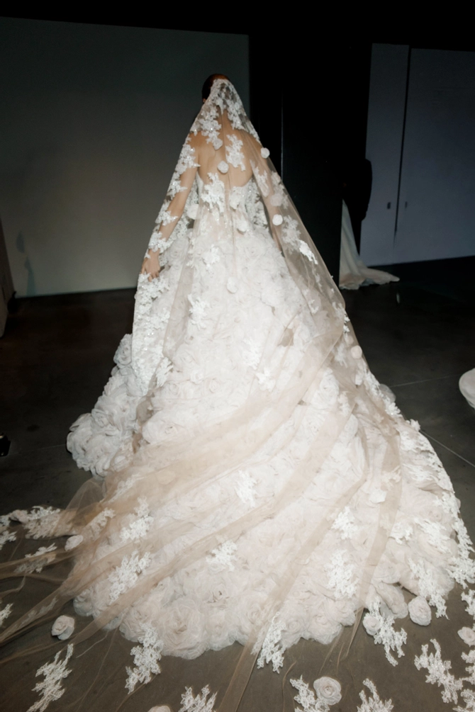 Nicole and Felicia Style #NF144LUXE #5 backface vertical thumbnail