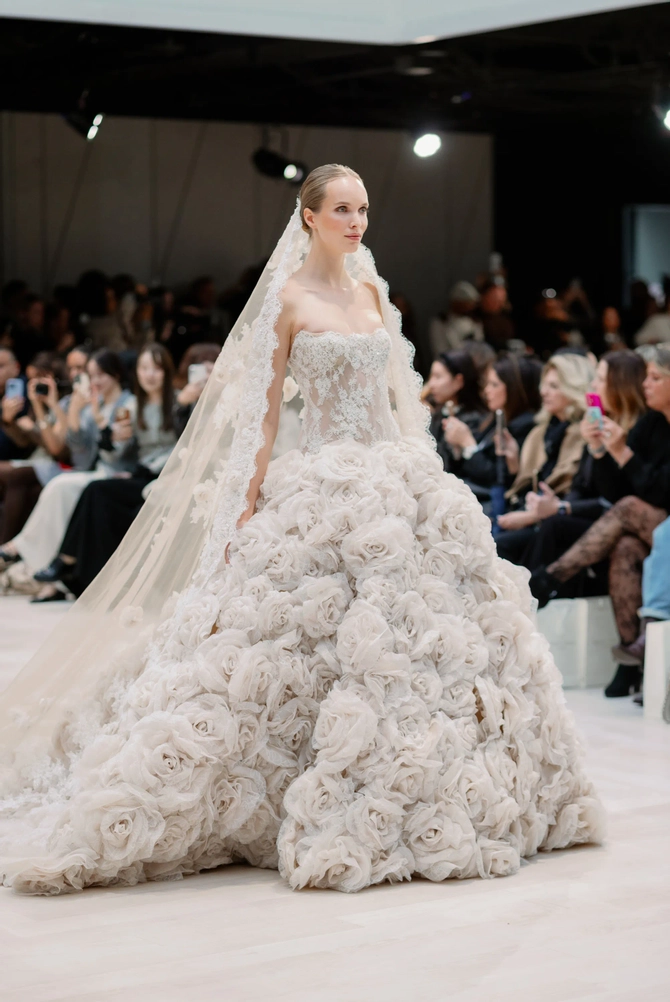 Nicole and Felicia Style #NF144LUXE #1 frontface vertical thumbnail