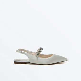 Rainbow Club #Freya Flat #2 vertical thumbnail