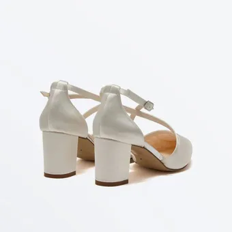 Rainbow Club #Hellen #3 vertical thumbnail