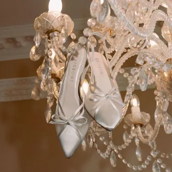 Rainbow Club #Olivia #0 default vertical thumbnail