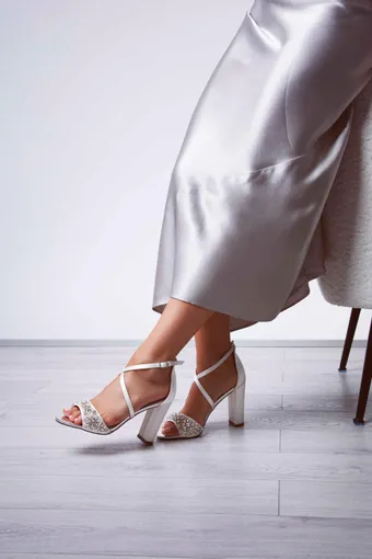 Rainbow Club #Fern #1 vertical thumbnail